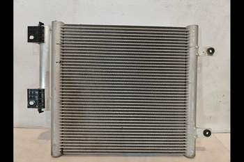 salg af Kondensor Massey Ferguson 6718S