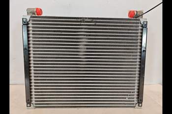 salg af Oliekøler Massey Ferguson 6718S Hydrauli