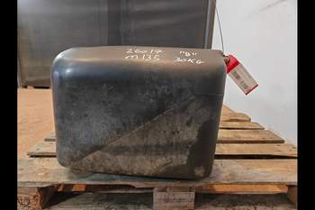 salg af Dieseltank New Holland M135
