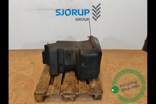 salg af Dieseltank New Holland M135