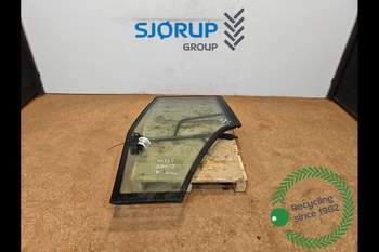 Dörr  M135 VÄNSTER