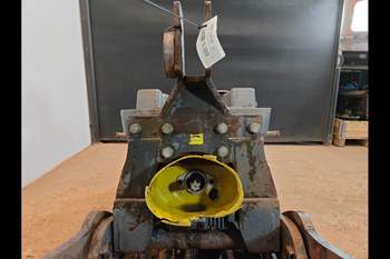 salg af Frontlyftar  M135 