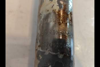 salg af Lenkzylinder der Vorderachse  M135 