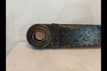 salg af Dragarm  M135 HÖGER