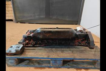 salg af Bundkar Massey Ferguson 7495