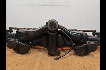 salg af Foraksel Massey Ferguson 7495