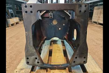 salg af Gearkassehus Massey Ferguson 7495