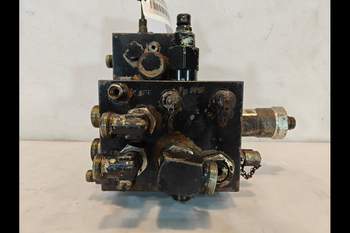 salg af Hydraulikventil Massey Ferguson 7495