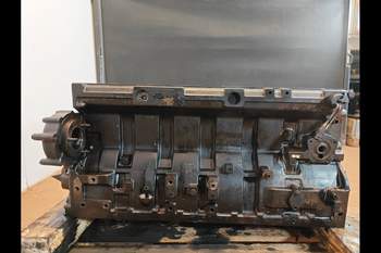 salg af Shortblock Massey Ferguson 7495