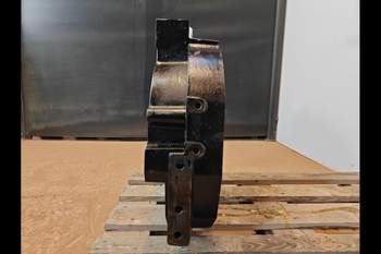 salg af Svinghjulshus Massey Ferguson 7495