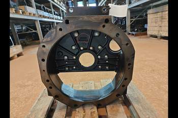 salg af Svinghjulshus Massey Ferguson 7495