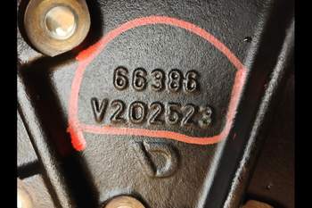 salg af Svinghjulshus Massey Ferguson 7495