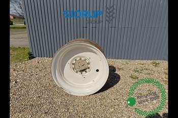 Hinterfelge  8870 LINKS