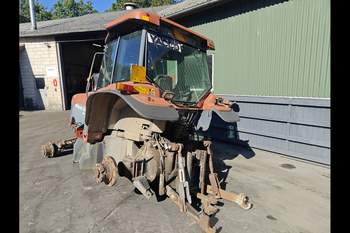 salg af New Holland G210 traktor