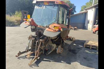 salg af New Holland G210 traktor