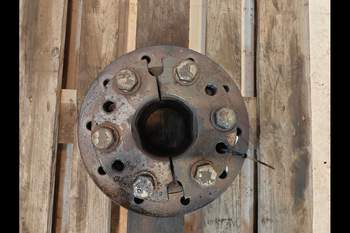 salg af New Holland G190 RIGHT Rear wheelhub (Amercian type)