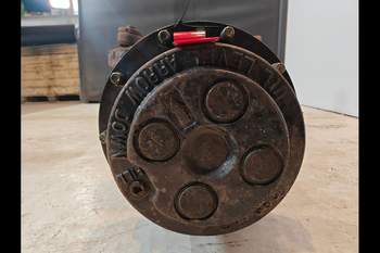 salg af New Holland G190 Front Axle