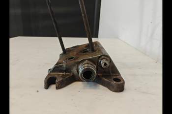 salg af New Holland G190  Hydraulic Valve support