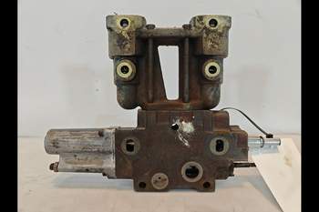 salg af New Holland G190 Remote control valve