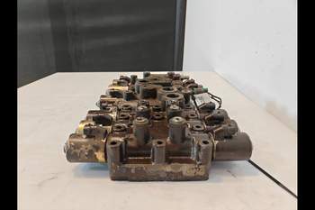salg af New Holland G190 Hydraulic valve