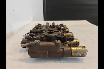 salg af New Holland G190 Hydraulic valve