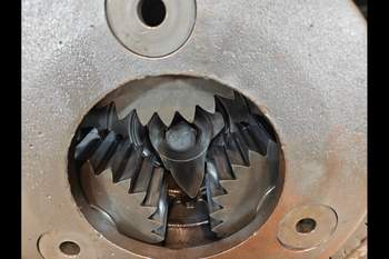 salg af New Holland G190 RIGHT Rear Half Axle