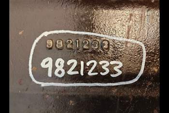 salg af New Holland G190 RIGHT Rear Half Axle