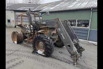 salg af New Holland TM165 traktor