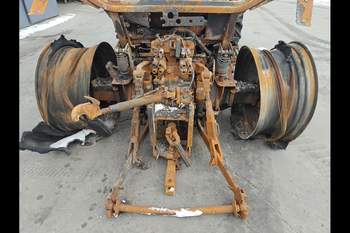 salg af New Holland TM165 traktor