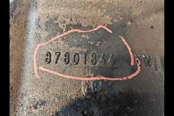 salg af Bundkar New Holland TM165