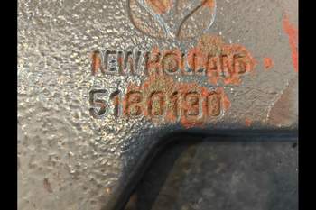 salg af Foraksel New Holland TM165