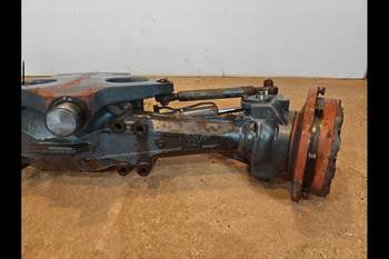 salg af Foraksel New Holland TM165