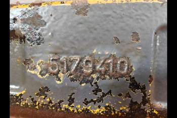 salg af Foraksel New Holland TM165