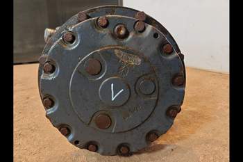 salg af Foraksel New Holland TM165