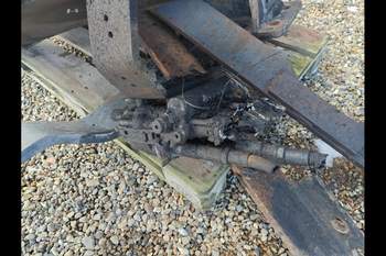 salg af Frontlæsser New Holland TM165