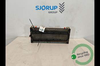 salg af Oliekøler New Holland TM165 Hydraulik