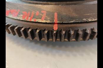 salg af Svinghjul New Holland TM165