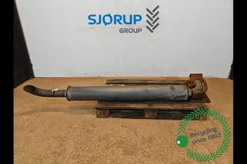 Massey Ferguson 7495  Exhaust System