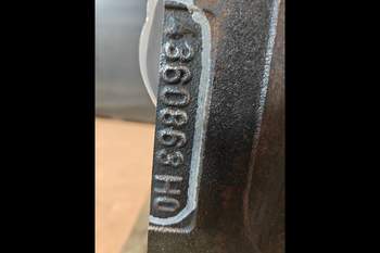 salg af Hinterachsen Massey Ferguson 6715s 