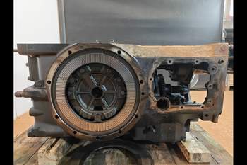 salg af Hinterachsen Massey Ferguson 6715s 