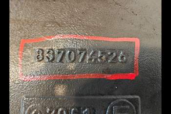 salg af Bundkar Massey Ferguson 6715s