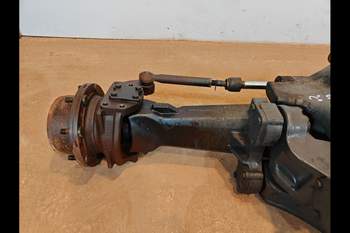 salg af Foraksel Massey Ferguson 6715s