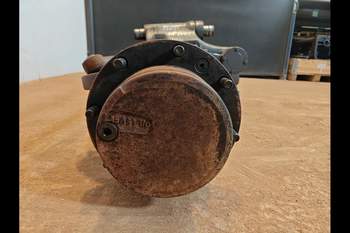 salg af Foraksel Massey Ferguson 6715s