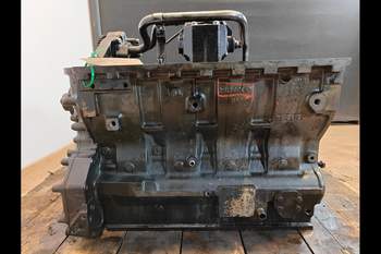 salg af Begagnade shortblock Massey Ferguson 6715s 