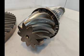 salg af Differentiale, Baktransmission Case Puma 230