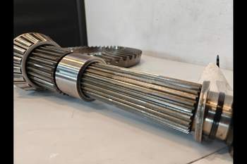 salg af Differentiale, Baktransmission Case Puma 230