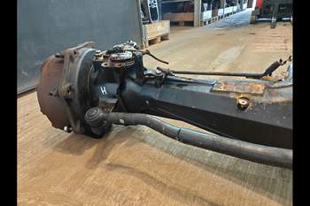 salg af Framaxlar Case Puma 230