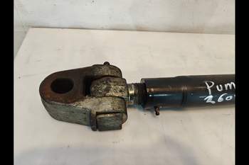 salg af Liftspindel Case Puma 230 VÄNSTER
