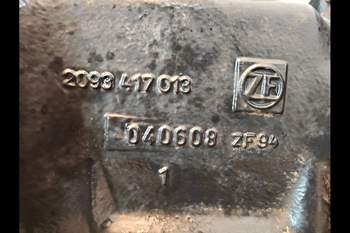 salg af Bakaxlar Deutz-Fahr Agrotron M610 VÄNSTER