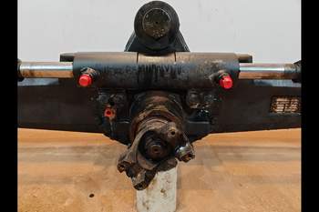 salg af Framaxlar Massey Ferguson 6480 